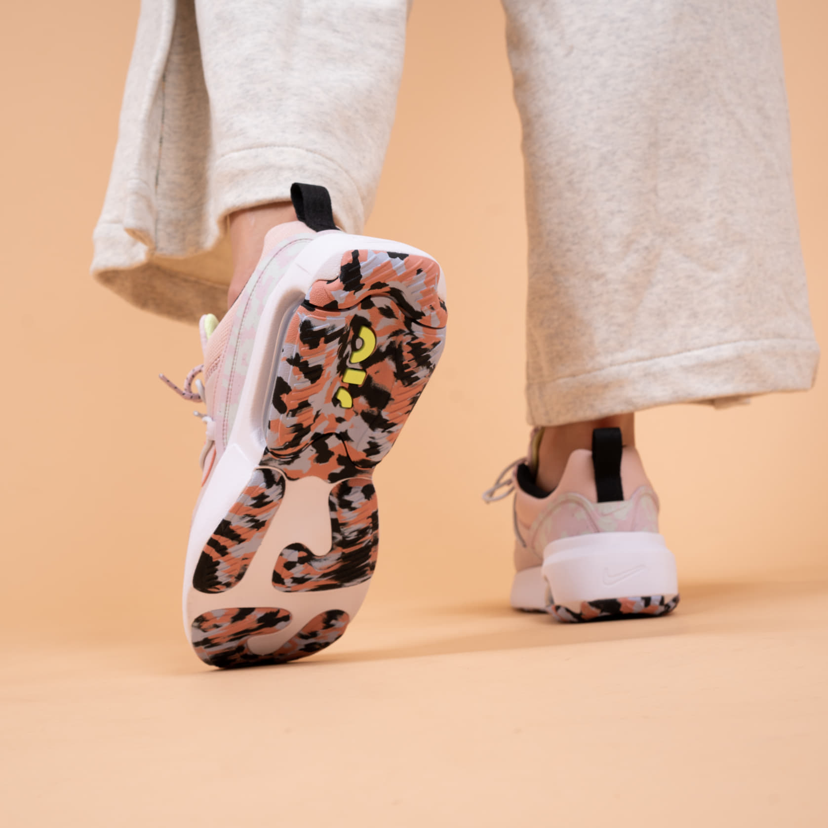 nike db5269 600