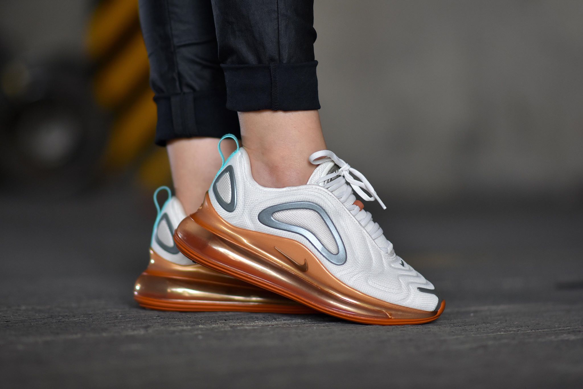 Soul - NIKE WMNS AIR MAX 720 SE PHANTOM MTLC
