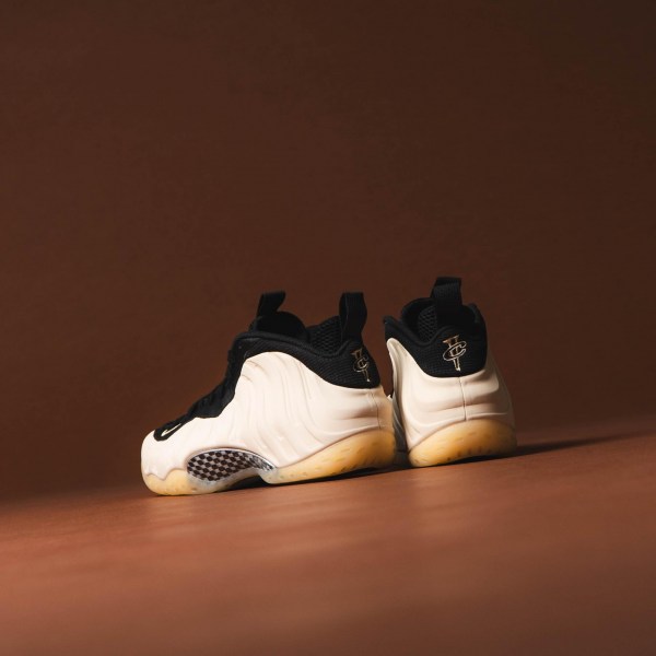 Soul NIKE AIR FOAMPOSITE ONE BLK TEAM GOLD